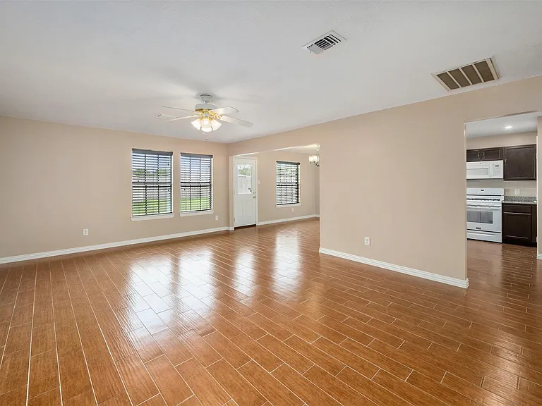 3702 Bent Springs Ln — Photo 3