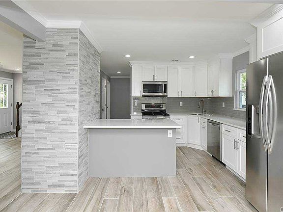 3rd image of 75 Greenbelt Ln