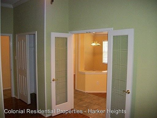 5th image of 2501 Creek Dr