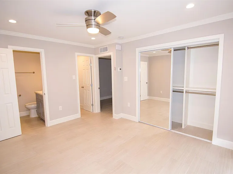 2201 Fountain View Dr #44 — Photo 10