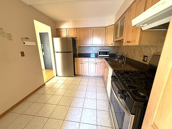 5th image of 10373 Dearlove Rd #D