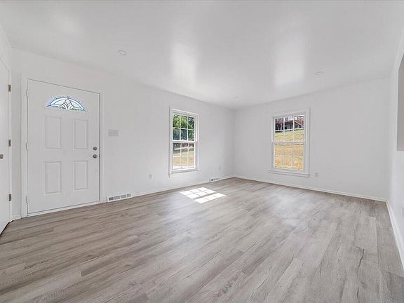 2nd image of 3939 Saint James Cir SW