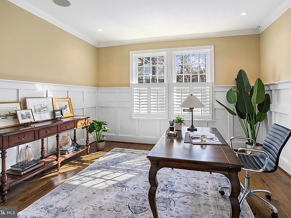 5th image of 5025 Linnean Ave NW
