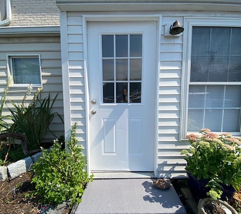 1st image of 24 Bay Ave #2B-1BA