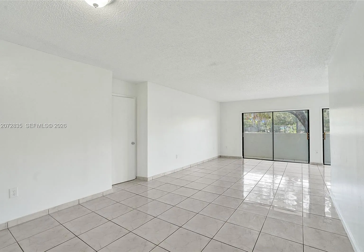 Miller Gardens Condo — Photo 4
