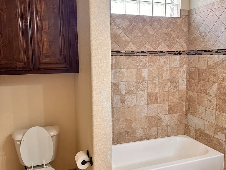9001 Blue Water Dr — Photo 13