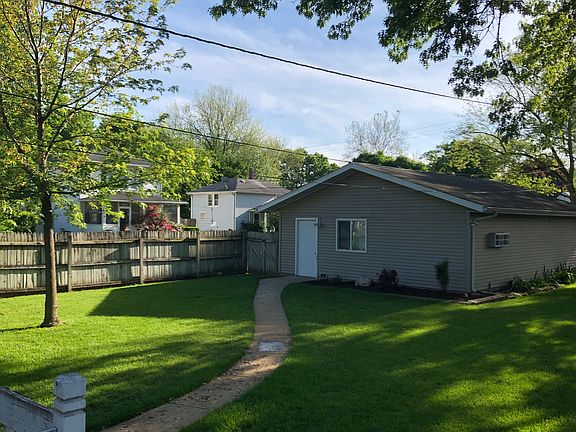 3rd image of 943 S 25th St
