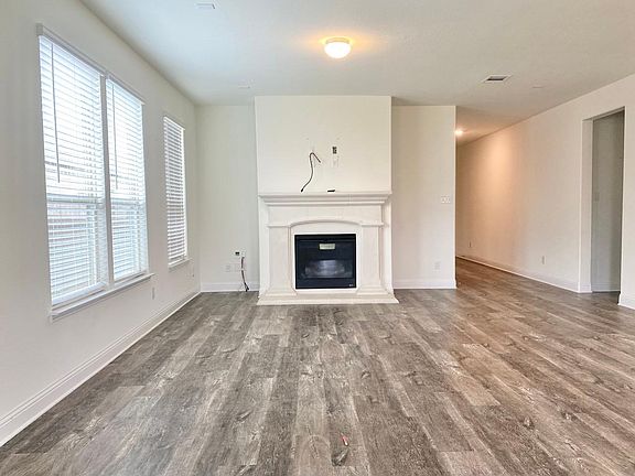 2nd image of 816 Brock Dr