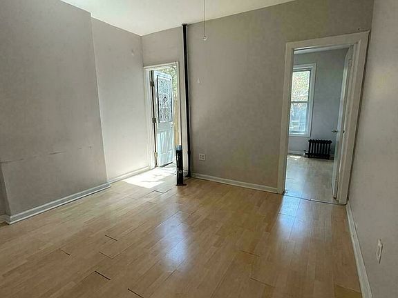 3rd image of 282 Mac Dougal St #1A