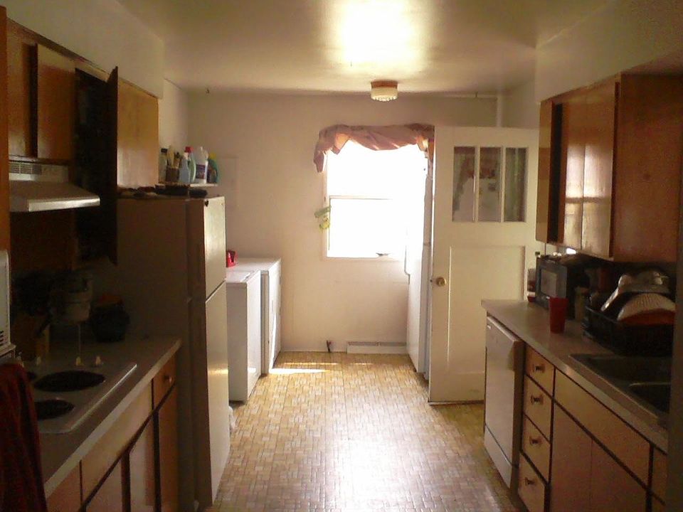 2nd image of 264 Doran Ln