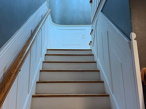4th image of 115 Reeves Ct
