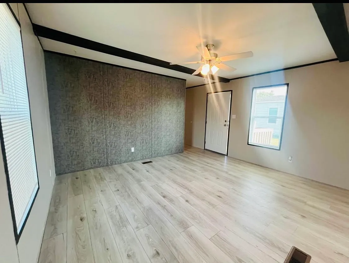 3 bed, 1216 sqft, $1,155 — Photo 4