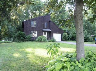 4 Cedarwood Dr, Ellington, CT 06029