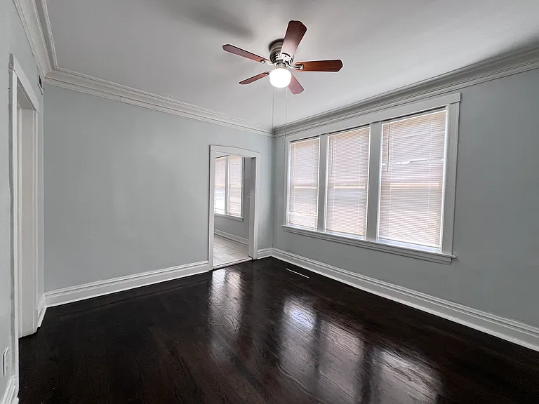 8856 S Lowe Ave #2R — Photo 4