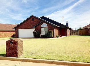 2812 N Towne Dr, Altus, OK 73521