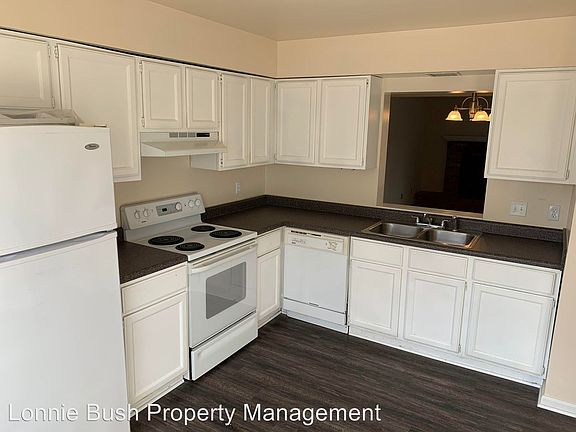 3rd image of 4758 Greenlaw Dr