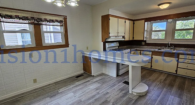 718 W Murphy St — Photo 10