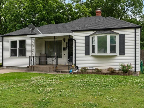 2327 E Aloma St, Wichita, KS 67211