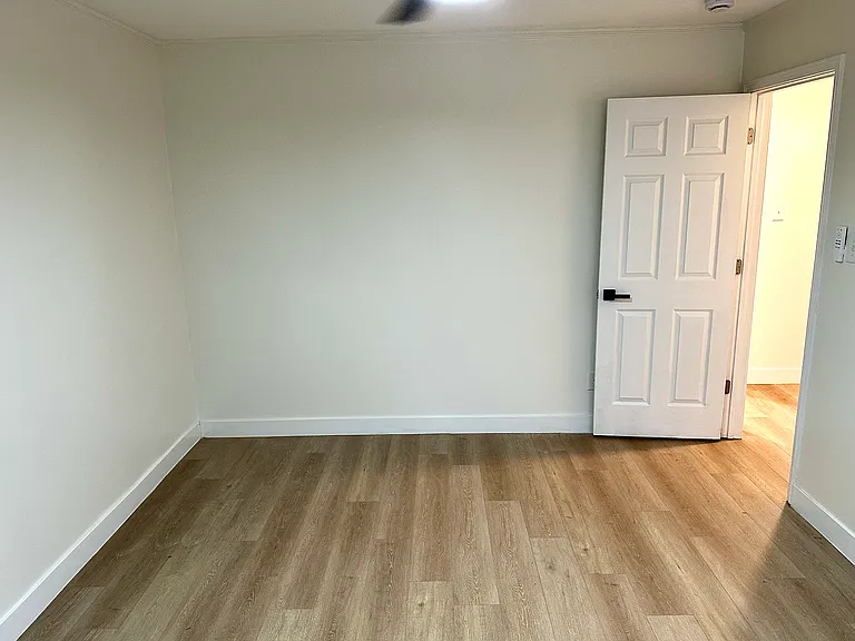 1450 Academy St — Photo 24