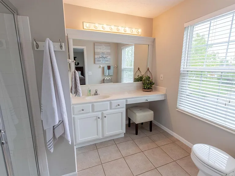 7713 Alexandra Dr — Photo 12