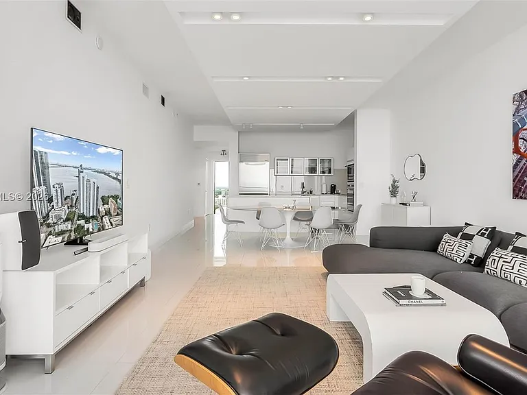 2020 N Bayshore Dr #2603 — Photo 29