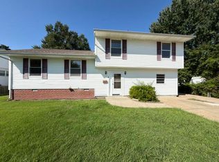 4 Diggs Dr, Hampton, VA 23666