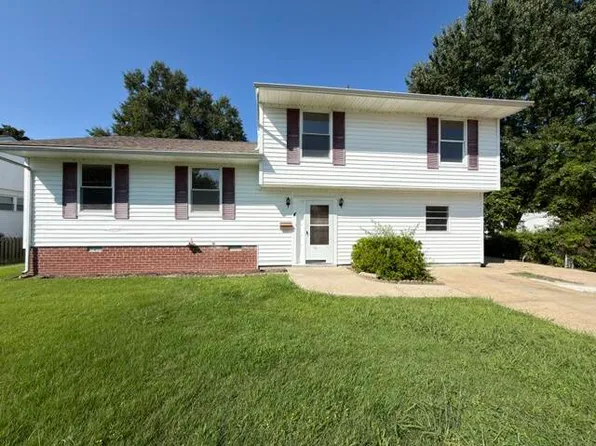 4 Diggs Dr, Hampton, VA 23666