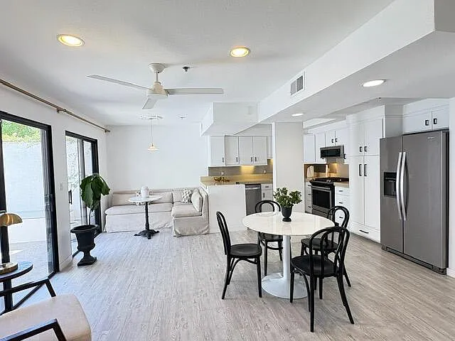 874 N Village Sq — Photo 15