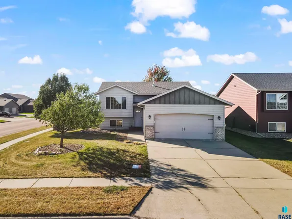 4813 S Klein Ave, Sioux Falls, SD 57106