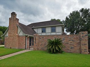 15910 Heatherdale Dr, Houston, TX 77059