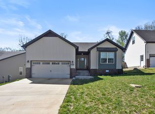 1217 Cardinal Creek Dr, Clarksville, TN 37040