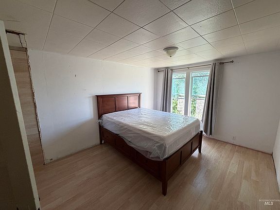 2nd image of 1021 Orchard Ave