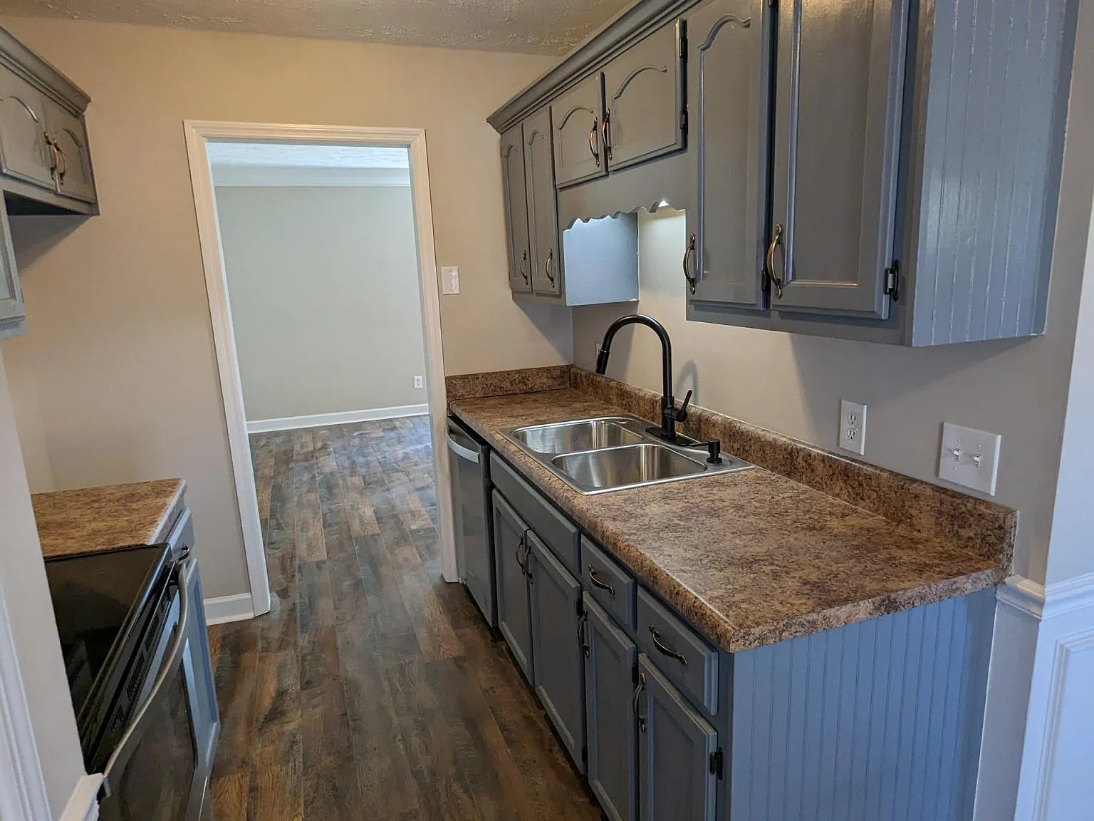 2 bed, 1.5 bath, 1087 sqft, $1,400 — Photo 4