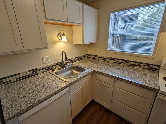 5th image of 15912 SE 2nd St APT C