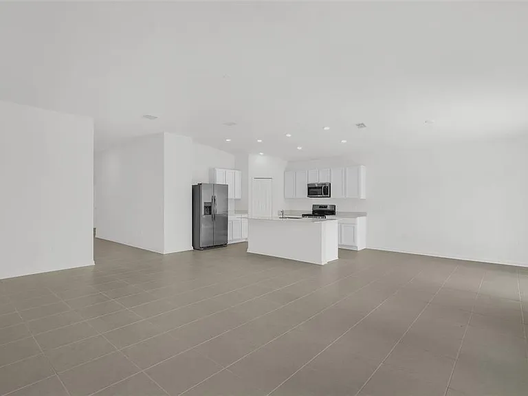 1552 Loxley Trl — Photo 7