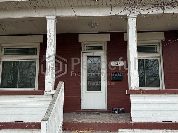 2nd image of 128 E Truman Ave