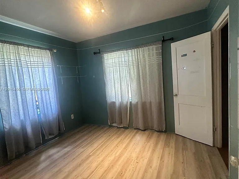 1427 N 26th Ave — Photo 10