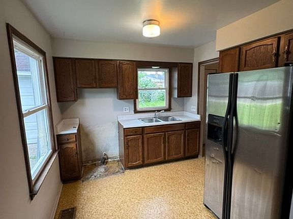 3rd image of 4412 Werling Dr