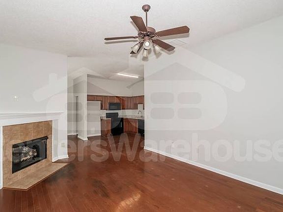 5th image of 889 Stixx Ln