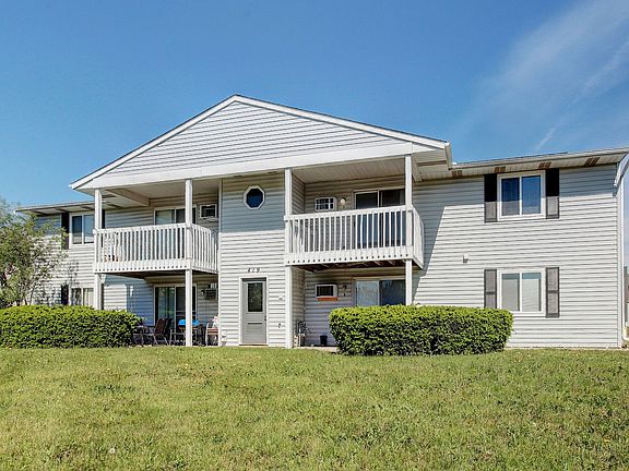 2nd image of 419 Stratford Way #6