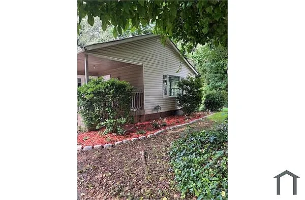 Building Photo - 4402 Highland Rd