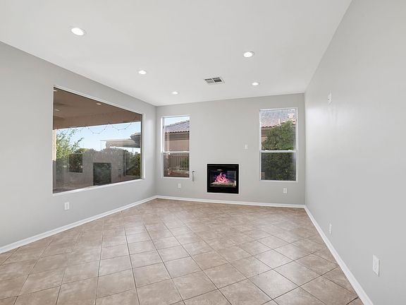 4th image of 10296 Romantico Dr