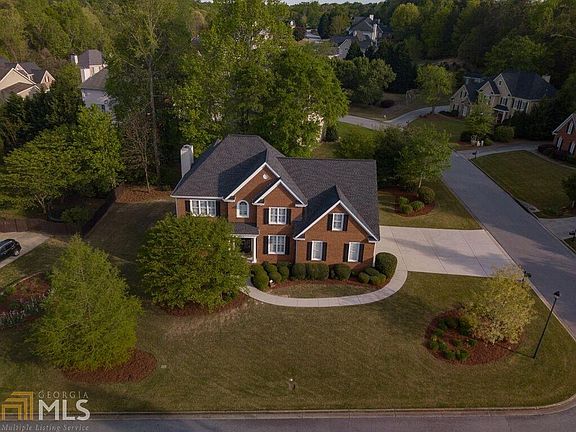 2nd image of 1835 Silverstone Dr