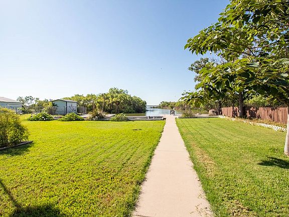 2nd image of 1712 Shady Point Circle Dr