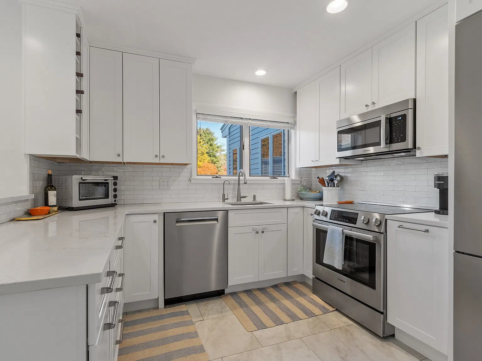 2 bed, 1.5 bath, 1060 sqft, $3,700 — Photo 1