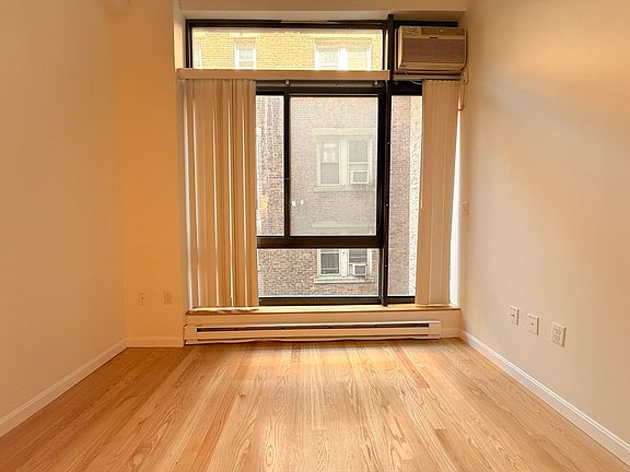 4th image of 12 Stoneholm St APT 309
