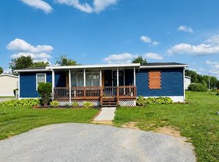 8755 Breinig Run Cir, Breinigsville, PA 18031