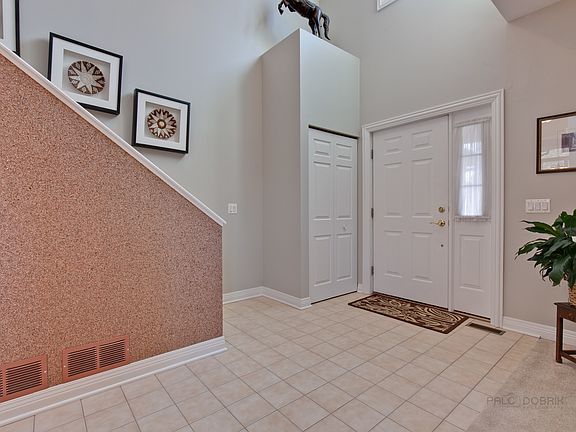 3rd image of 1191 Vineyard Dr