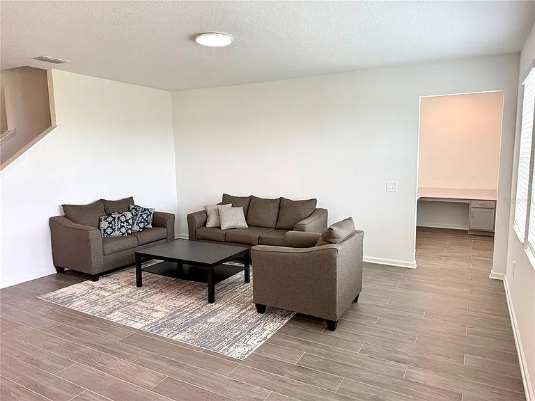 2970 Armstrong Ave — Photo 8