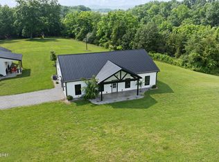 42 Cambron Ln, Raywick, KY 40060